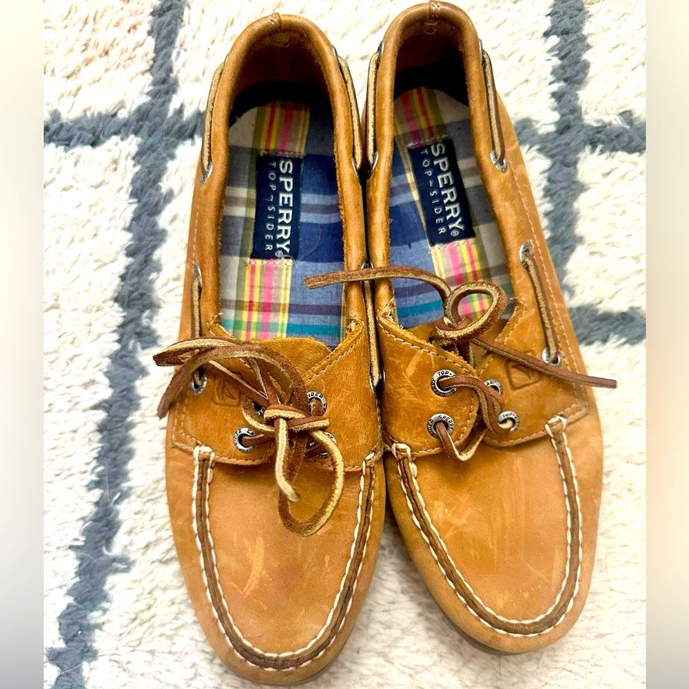 Sperry’s women’s size 6.5